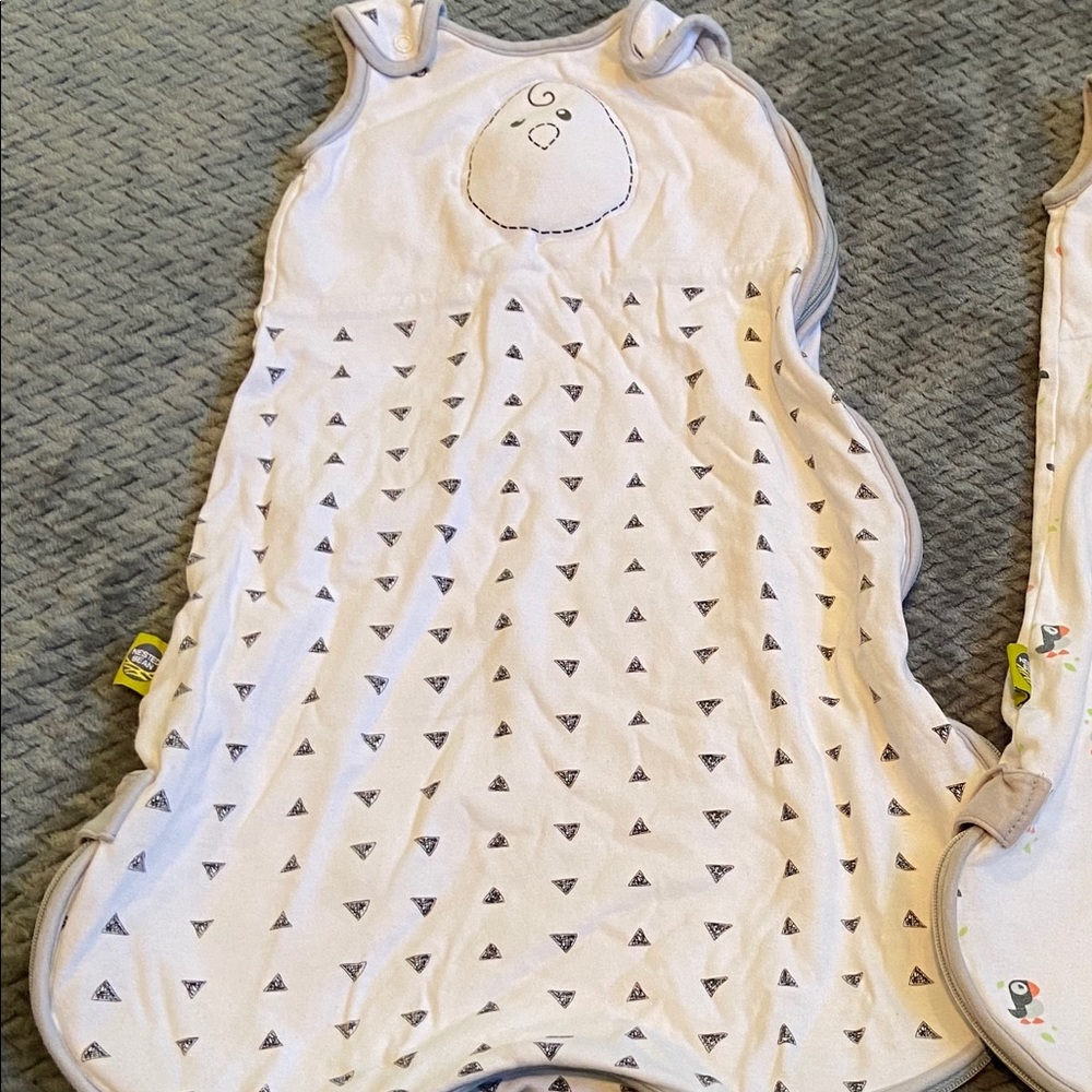 1 nest size small sleep sack